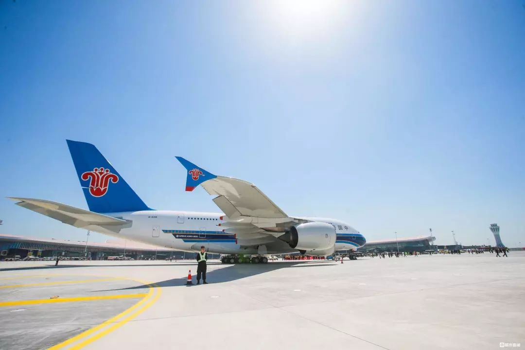 机库、运控中心、航食基地统统亚洲最大，探秘大兴机场，贵州航班这样运转