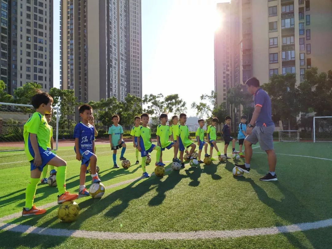 鎭掑ぇ瓒虫牎浼樼瀛︾敓,鎭掑ぇ瓒虫牎琚綍鍙栫殑瀛︾敓