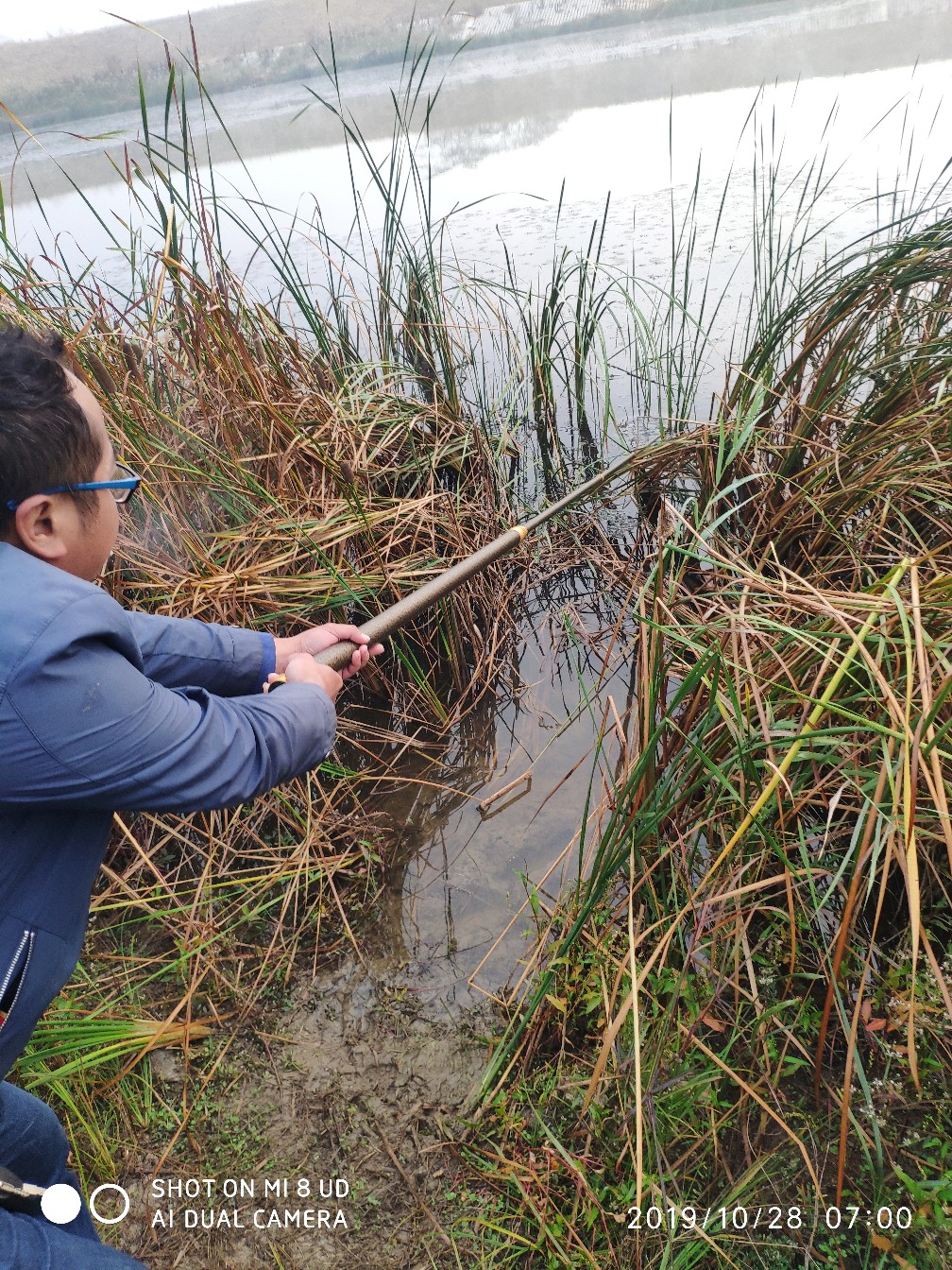 和钓友吃吃喝喝好不好,野钓与钓友