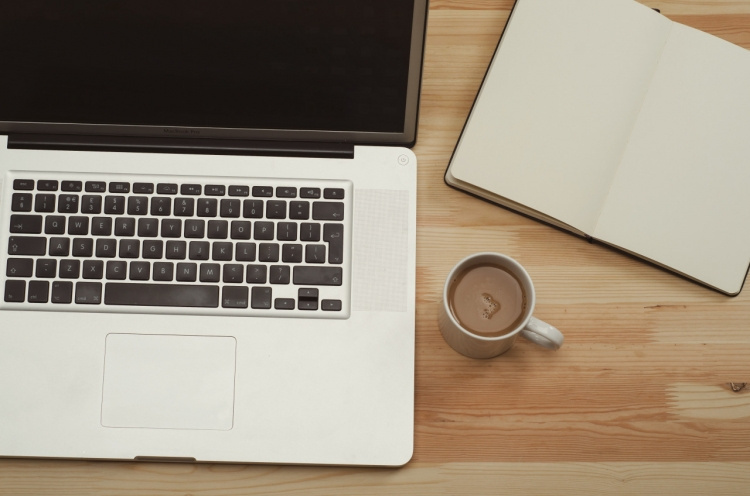 同事总是针对自己怎么办怎么反击,如何对待经常指使你的同事