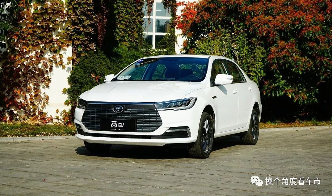 比亚迪秦plusev续航与埃安y对比,秦plusev500上坡真实续航测评