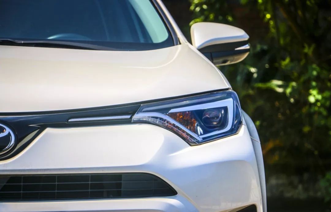 荣放rav42016款油耗,荣放rav42018油耗