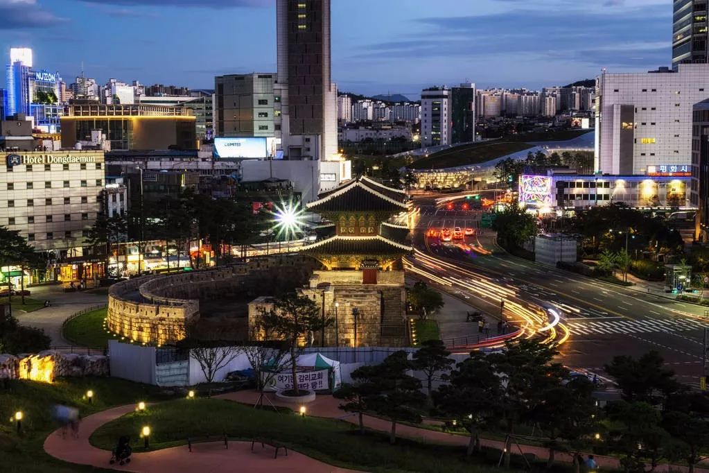 明天开始，海对面的这座城将为你“亮灯”