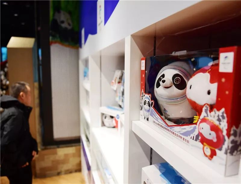 济南马拉松开跑,济南马拉松鸣枪开赛