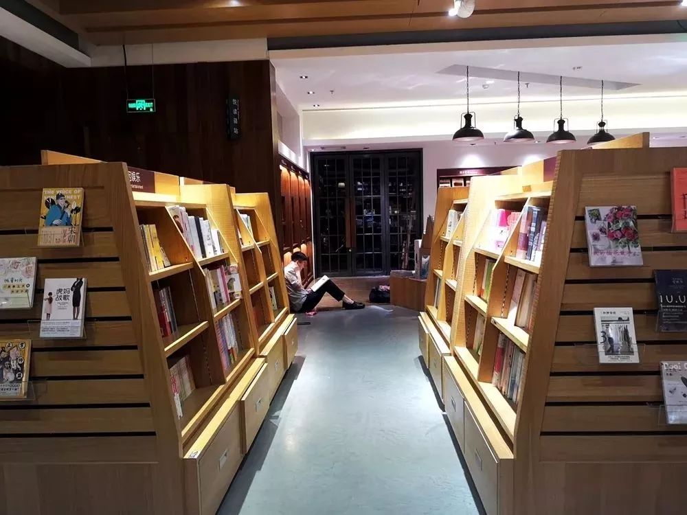 这16个抓住“夜经济”红利的mall，已经玩嗨了