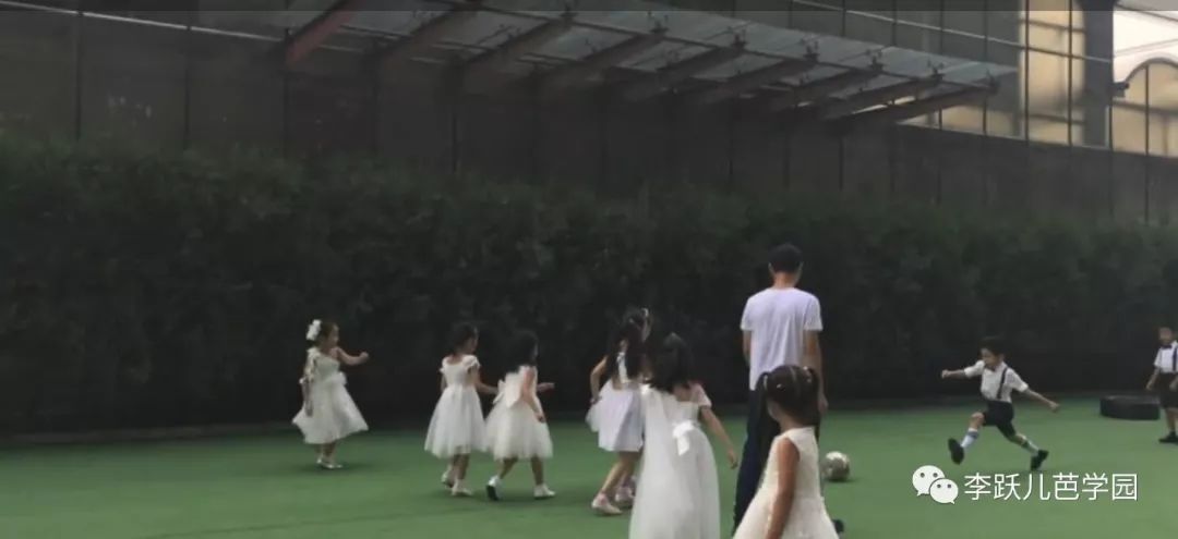 李跃儿芭学园纪录片简短,李跃儿芭学园讲座视频