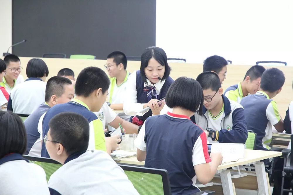 福州杨桥中学：*党**员先锋显风采引领教改见成效