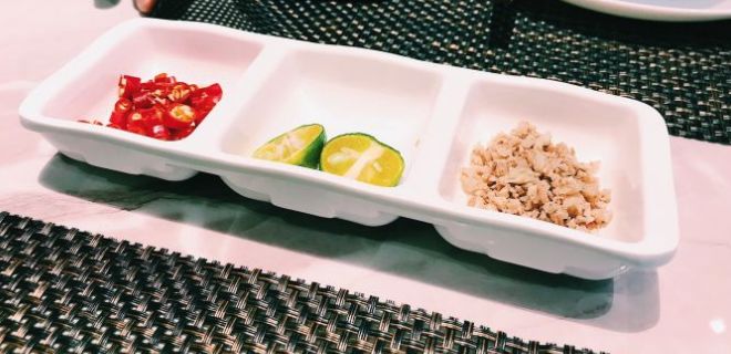 唉哟~~好凉快哟~~好大滴风哟~~~~呜呜喳喳的大风，吹的你们东倒西歪赶紧来点火锅续命