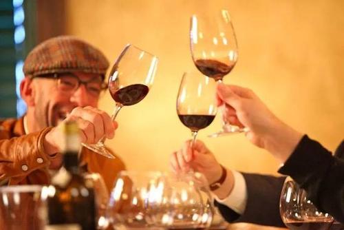 醉酒后为什么几天腿发软无力,酒喝多了第二天无力怎么缓解