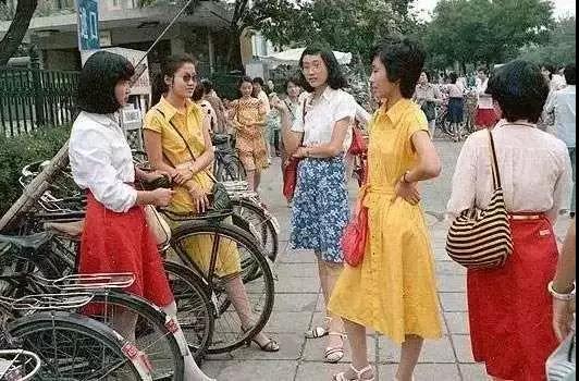 好姑娘是怎么一点一点变坏的(1980-1989)--艰难的叛逆和漫长的告别
