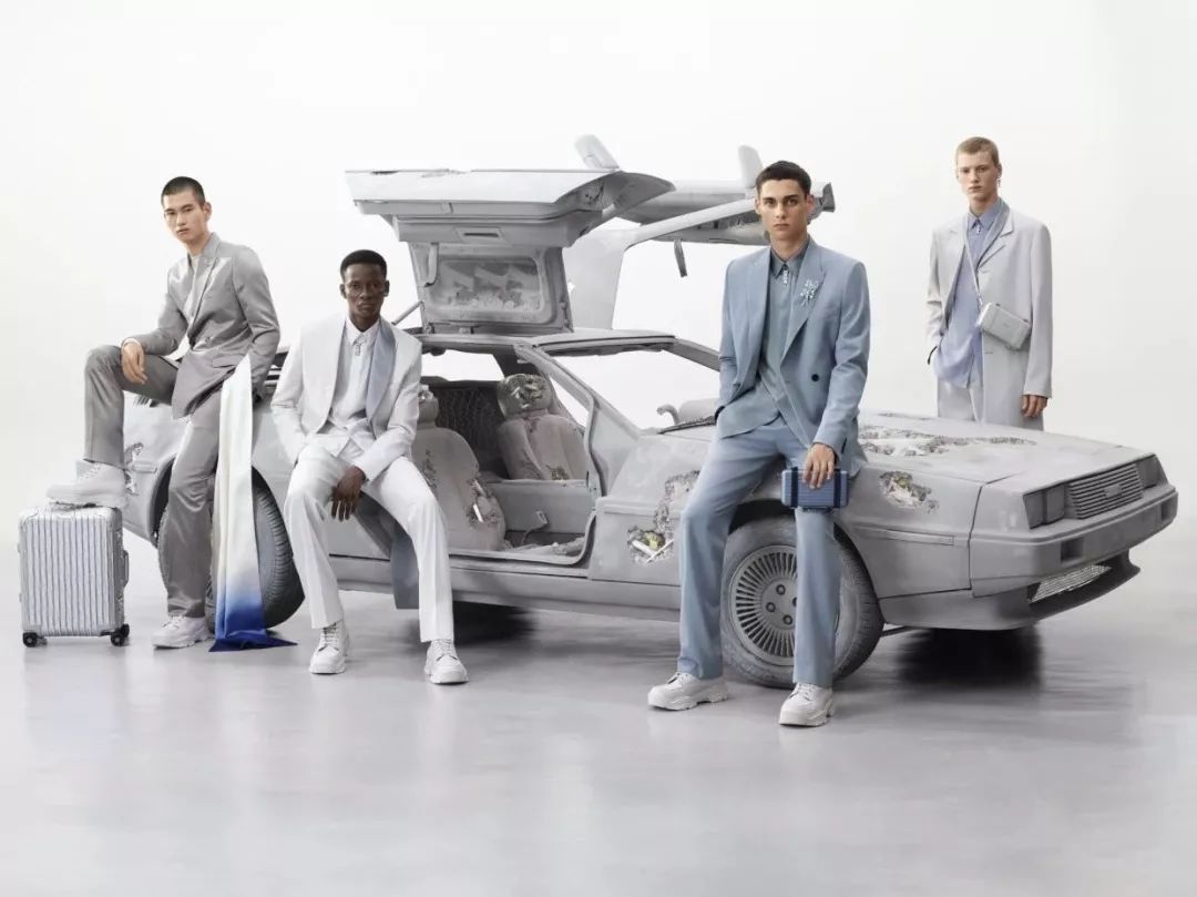 burberry鐨勬柊鏍噒b,burberry鍜宼b