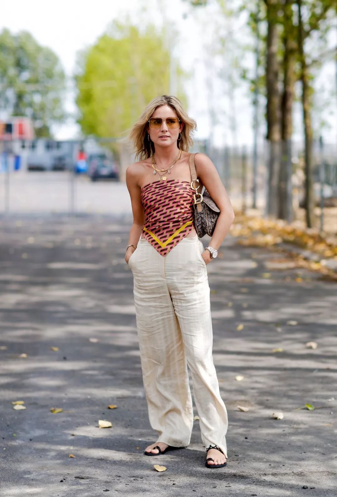 怎么调出跟钟楚曦一样的复古风,钟楚曦新中式穿搭同款