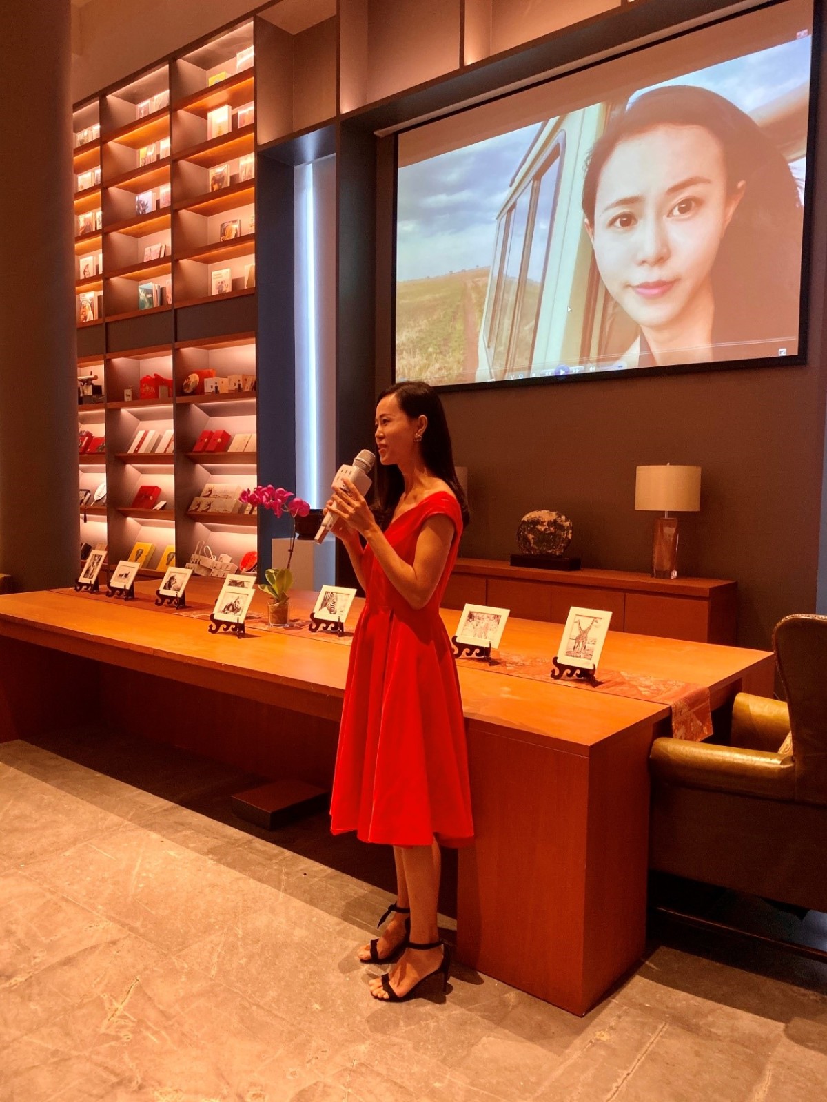 “Photo三亚”之《魅影非洲》公益摄影展在即空间开幕