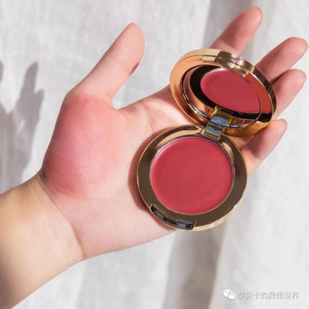 打破秋冬沉闷感单品,秋冬拒绝臃肿沉闷