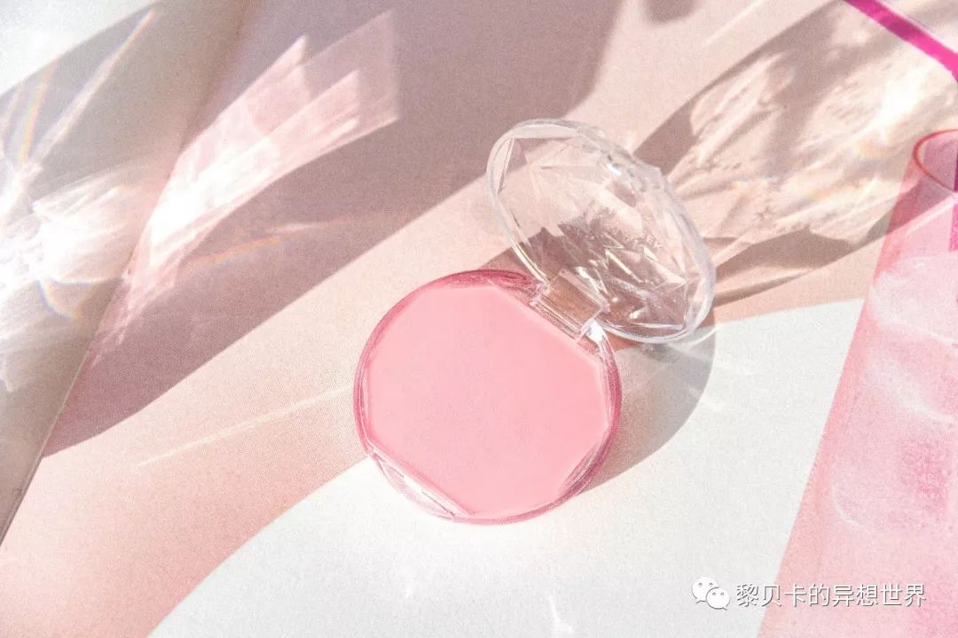 打破秋冬沉闷感单品,秋冬拒绝臃肿沉闷