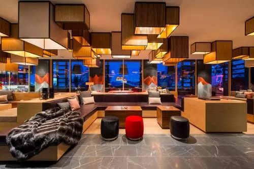 两年抛售5家W，万豪能否让“过气明星”再次变酷？