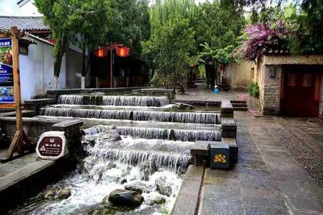 泸沽湖虎跳峡香格里拉怎么坐车,丽江香格里拉泸沽湖虎跳峡