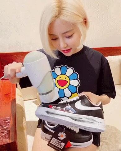 年末跨界合作狂潮｜吃的穿的用的中国的外国的各种联名各种抢钱