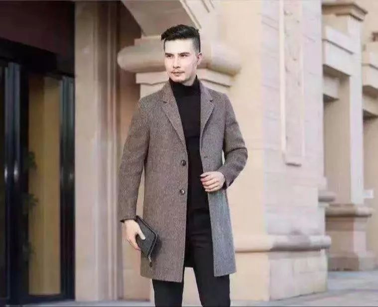 紧急通知：佛山顺德超大型羊绒大衣厂家仓库搬迁，全场50元—299元/件封顶，清仓大甩卖，限时抢购，12月7号开仓