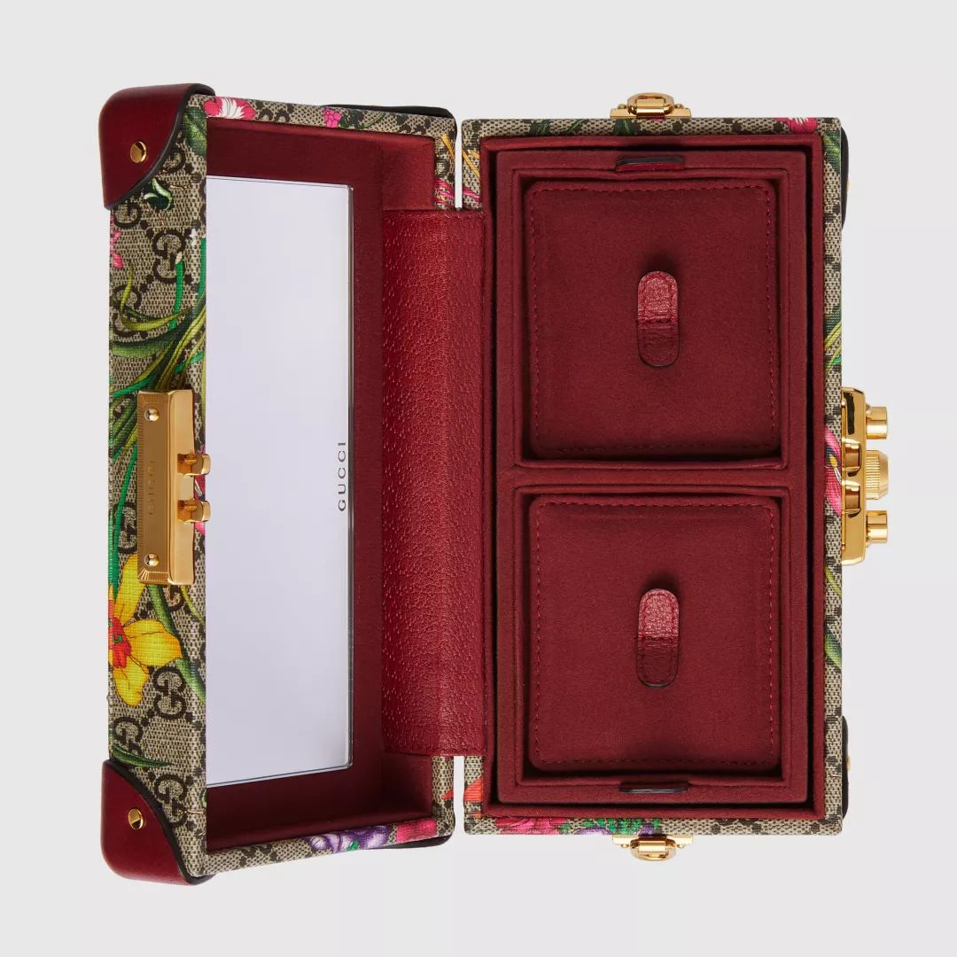 阿娇微博晒钻戒,阿娇晒出超大钻戒照