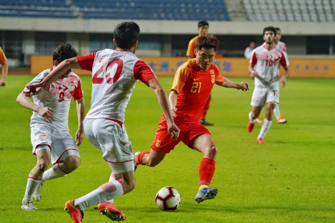 中国2比0赢日本足球队,中国队3:1胜利