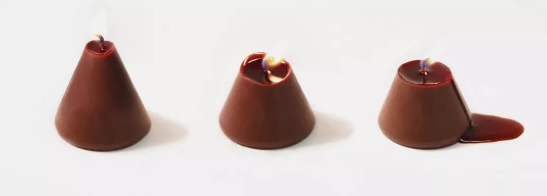 这个遥控器叫“挤粉刺”，按的时候就像我们在挤自己的青春痘