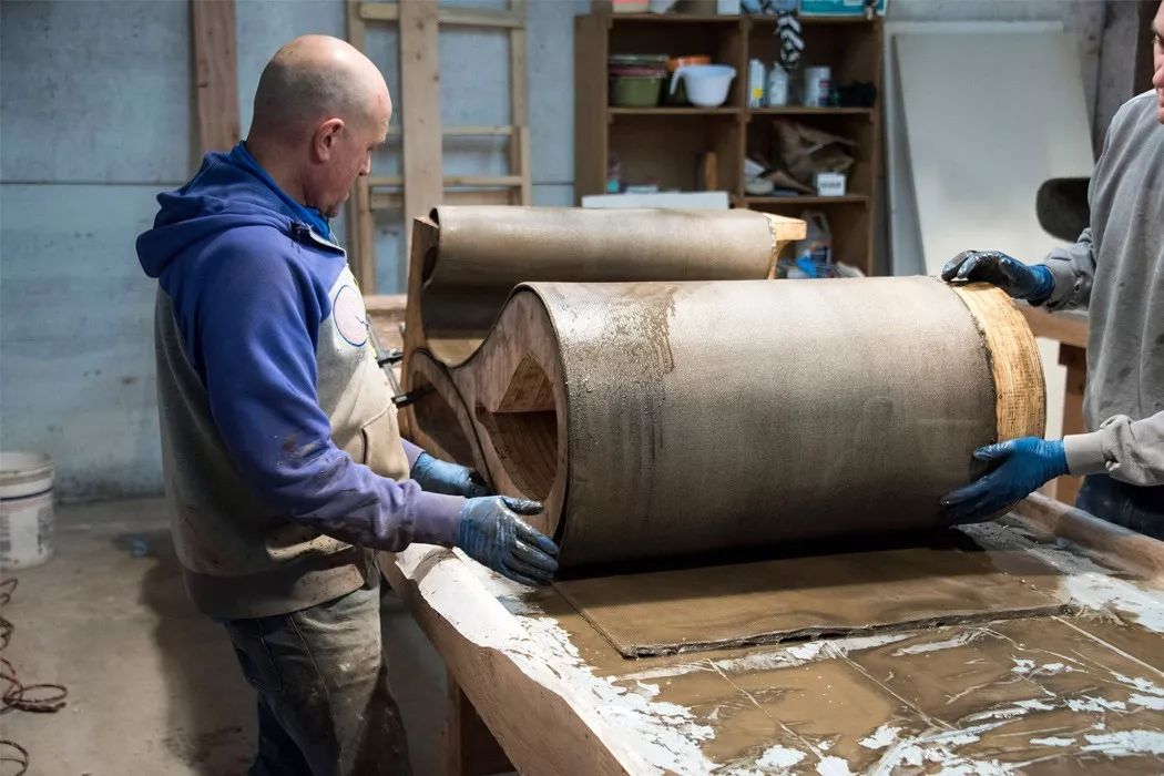 易烊千玺和王俊凯拍视频开盲盒,易烊千玺和王俊凯拆盲盒