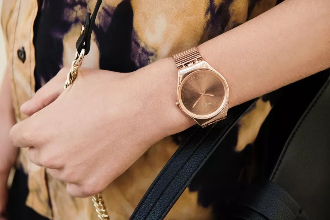 王俊凯的代言色究竟是哪种“蓝”？