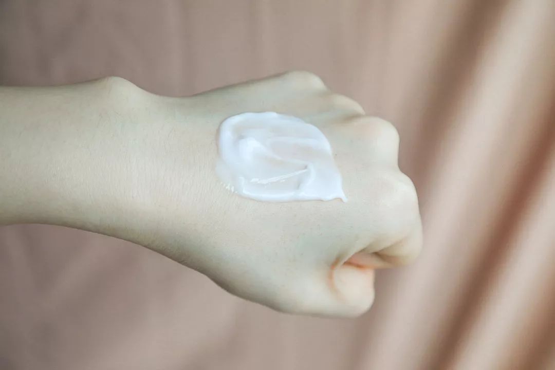 秋冬内搭必备神器,冬天只需这4件内搭每天不一样