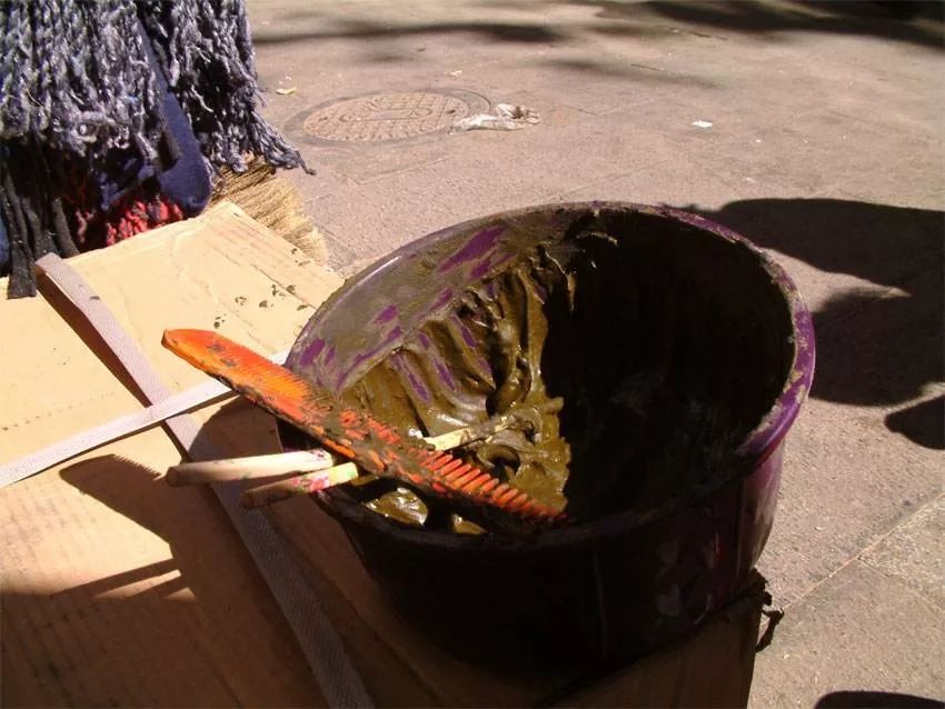 「小心」眼睛肿成缝，头皮溃烂…一周接诊20多例！当心，年前很多人爱做这事