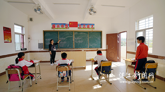 廉江市青平镇中小学,廉江市青平镇银兰江小学