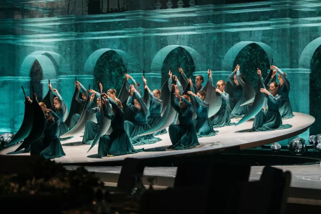 前院办婚礼后院摆酒席,这才是婚礼真正应该有的样子