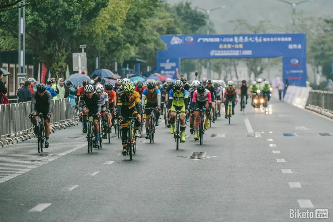 妈祖脚下冷雨战2019环大湾区自行车赛汕尾总决赛