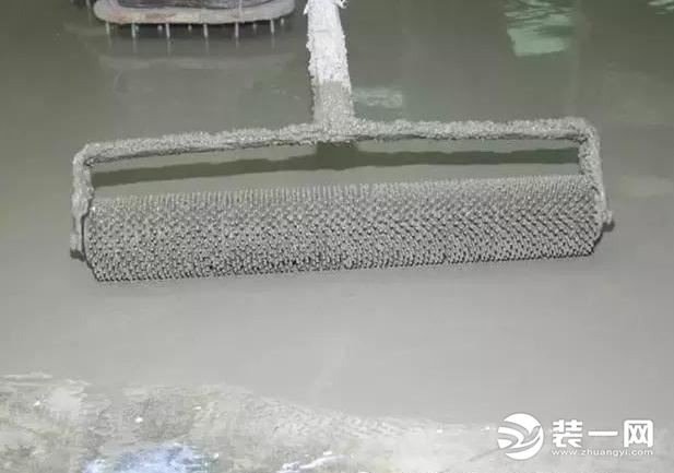 地面自流平怎样施工才能做平整,地面做自流平大概有多厚