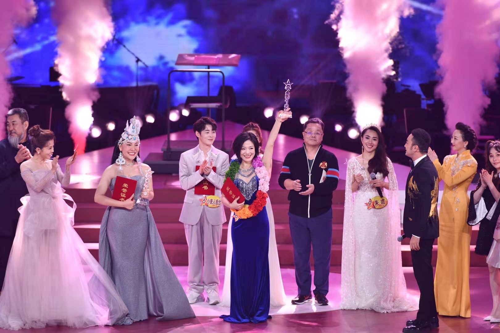 小龙女逆袭,小龙女网红