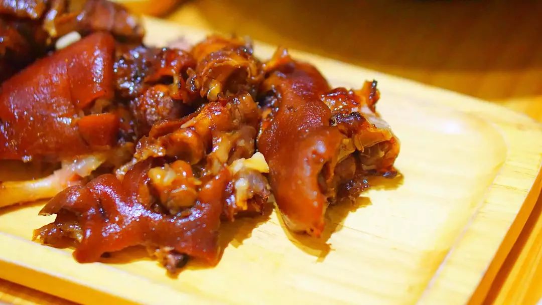 吃过10个算我输!本地人盖戳的年货清单揭秘