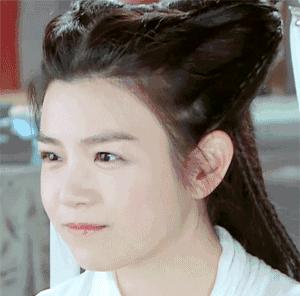 旧情再提，冷眼相对，娱乐圈小甜甜又双叒被曝婚变？