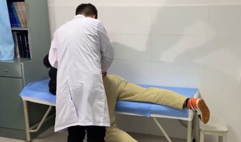 男生臀部长红疹,男生屁股上长红疹怎么治