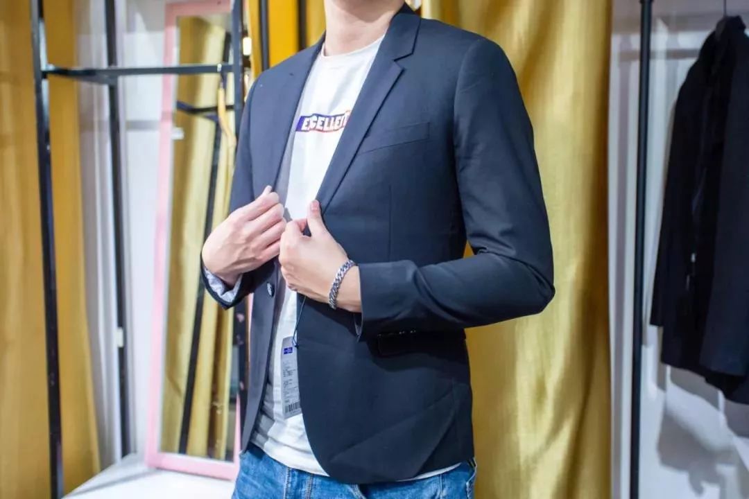 爆款羽绒服全场1元起,全场羽绒服低至199元起