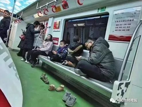 晚报●早报(1月22日)