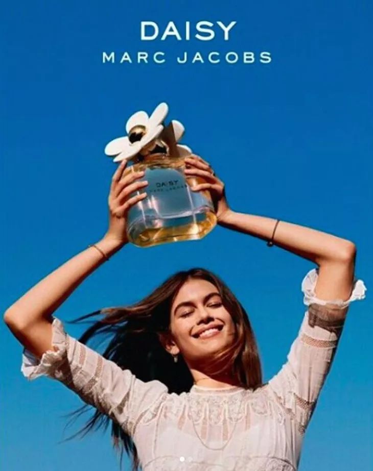 时髦办|18岁的Kaia怀孕了???其实LV太子妃也是19岁当妈妈的