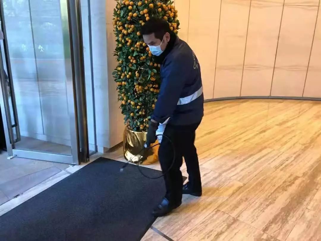 捐物资抗疫情,捐赠物资抗击新冠