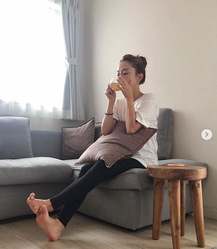 日本一年轻妈妈每天狂晒女儿“丑照”，看到第1张就笑炸了！是亲妈吗哈哈哈…