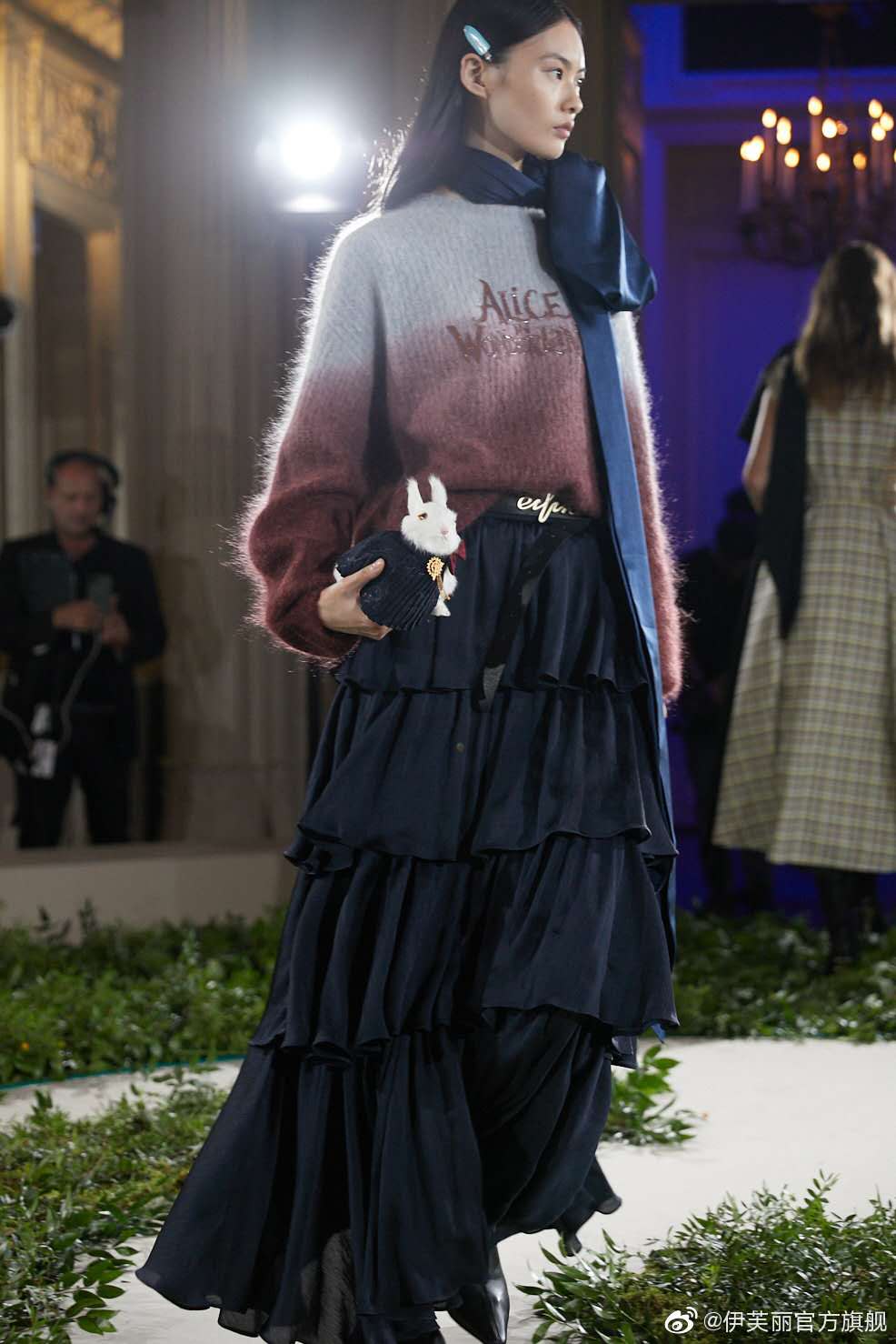 女装品牌伊芙丽因疫情关店上千家,但公司表示现金流充足