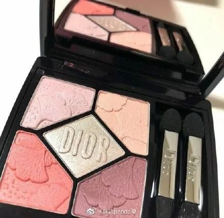 兰蔻情人节限定口红翻毛皮,兰蔻情人节限定礼盒口红丝绒