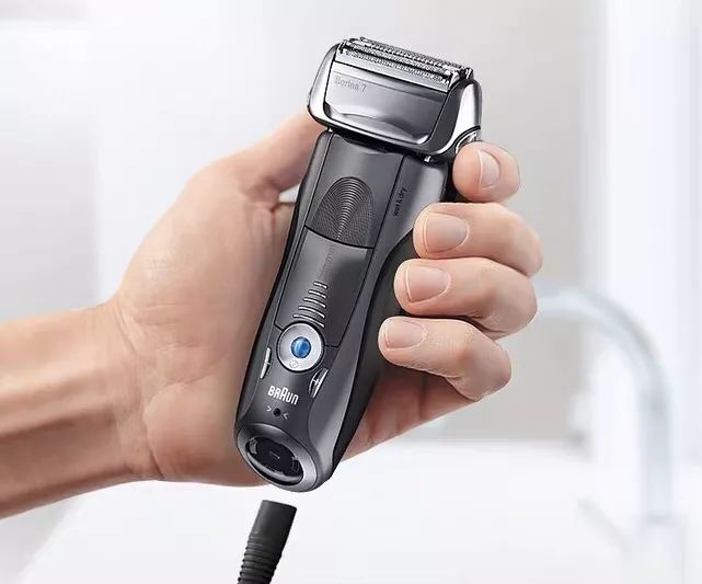 情侣送礼物送什么比较好,情侣必送东西有哪些