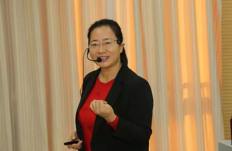 心理医生支招应对高考焦虑,专家小学教师心理疏导讲座视频