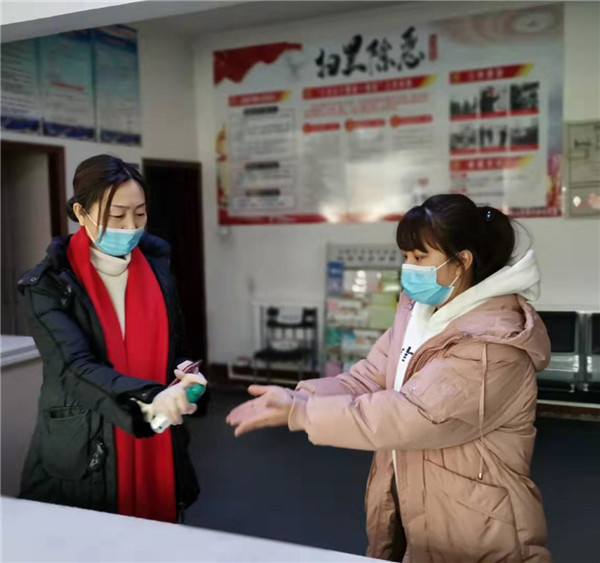 发挥先锋模范作用为群众做好事,激发担当意识发挥先锋作用