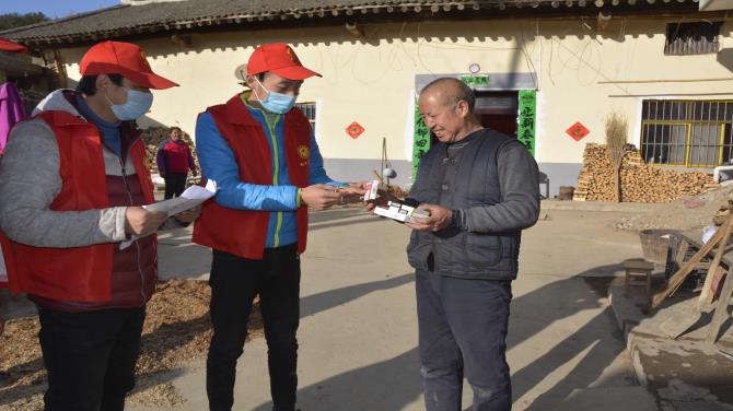 西安疫情柞水志愿者,志愿者跑腿抗击疫情