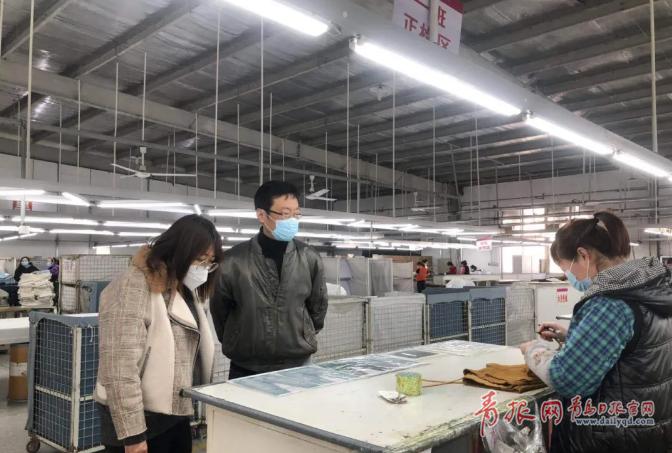 日产男裤13000条！胶州制衣企业订单已经排到今年5月